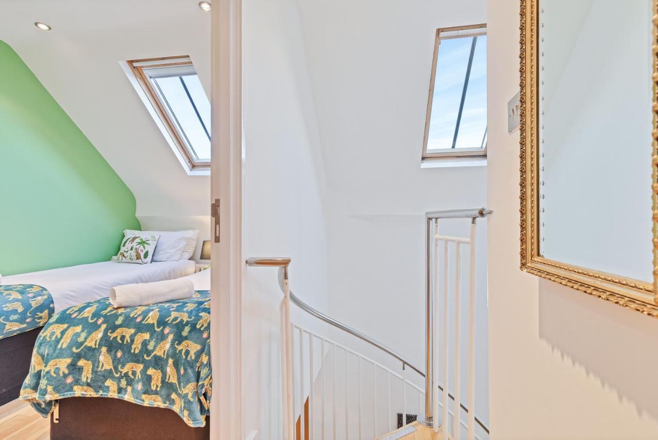 Majestic Mews Apartment With Free Parking - By My Getaways Brighton Exteriör bild