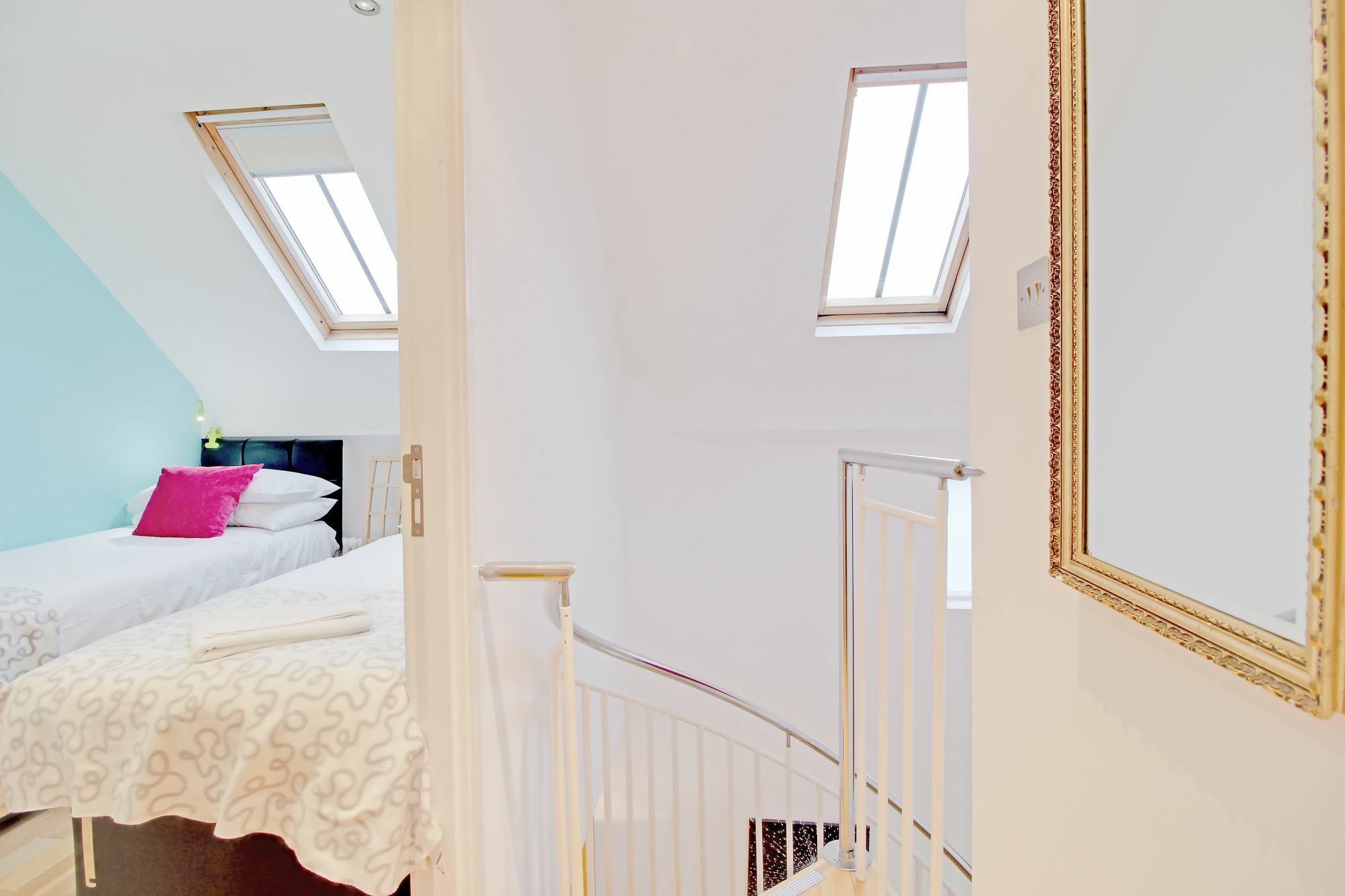 Majestic Mews Apartment With Free Parking - By My Getaways Brighton Exteriör bild